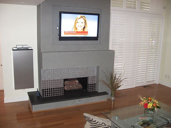 Soaring F/P w/TV Hookups, Plantation Shutters