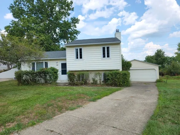 668 Westbrook Ct, Ravenna, OH 44266