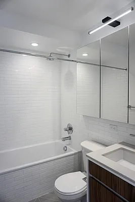 Rented by Greystar | media 5