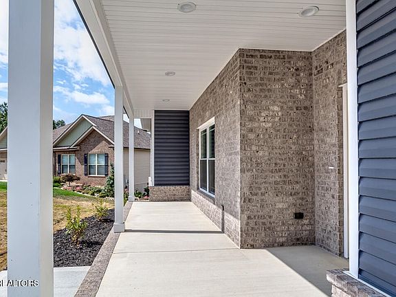 3rd image of 6431 Glen Eagle Ln