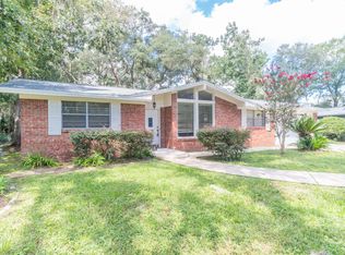 10010 Belleshore Cir W, Jacksonville, FL 32218