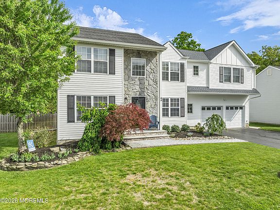 3rd image of 65 Sherrybrooke Drive