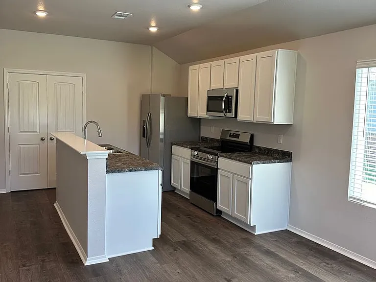 5803 Boone St — Photo 14