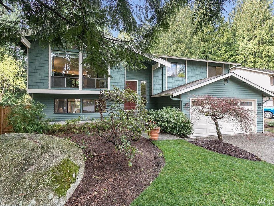 East facing mid entry 2-story home is a must see!