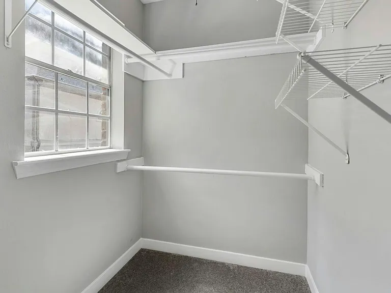 2226 Nantucket Dr — Photo 36