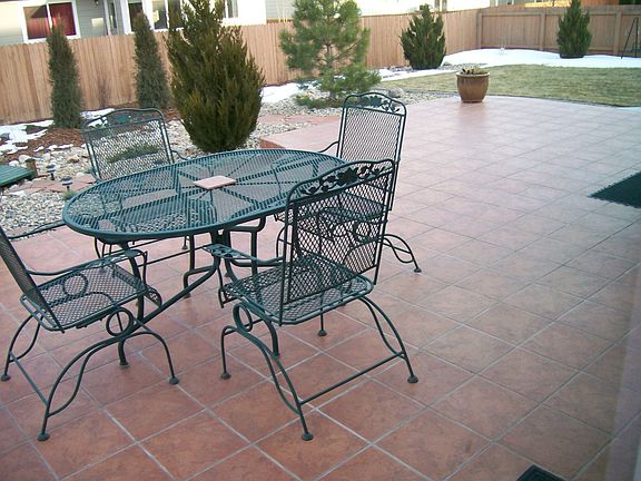 Porcleiin Tiled Patio