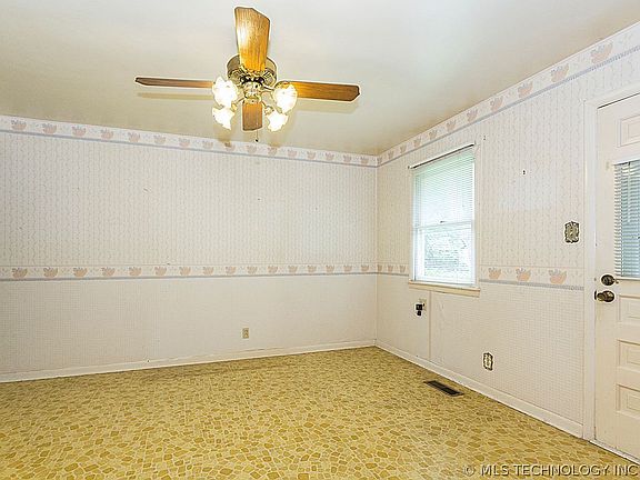 4th image of 1194 S 79th East Ave