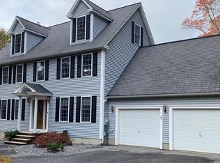 10 Ellsworth Ln, Pelham, NH 03076