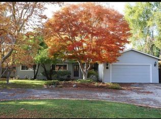 1010 Rilma Ln, Los Altos, CA 94022