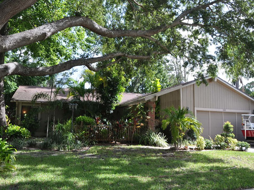 1st image of 3080 Diamond Head Dr E