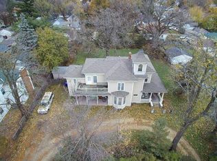 1371 Nebraska Ave W, Saint Paul, MN 55108