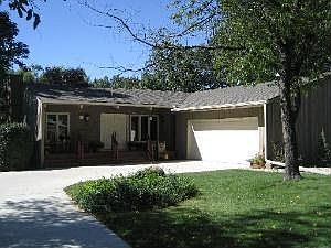 1st image of 27 Castle Coombe Ct