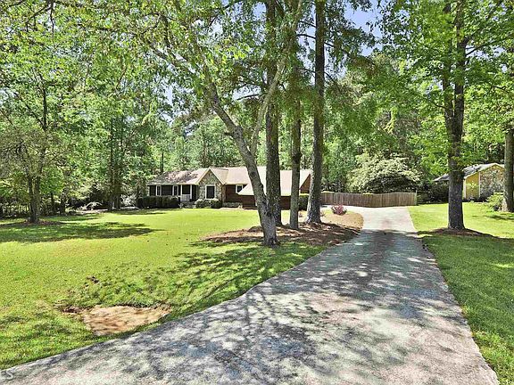 2nd image of 400 Derby Dr