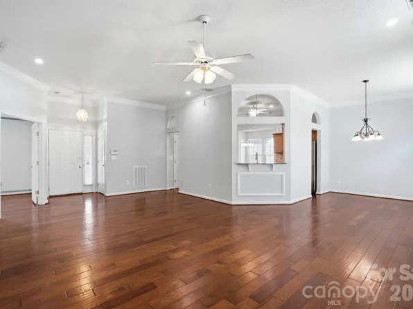5519 Haybridge Rd, Charlotte, NC 28269