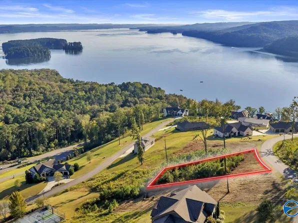 55 Fall Creek Dr, Guntersville, AL 35976
