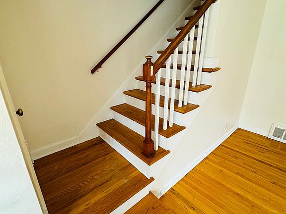 4th image of 1810 S Vermont Ave #1818-3