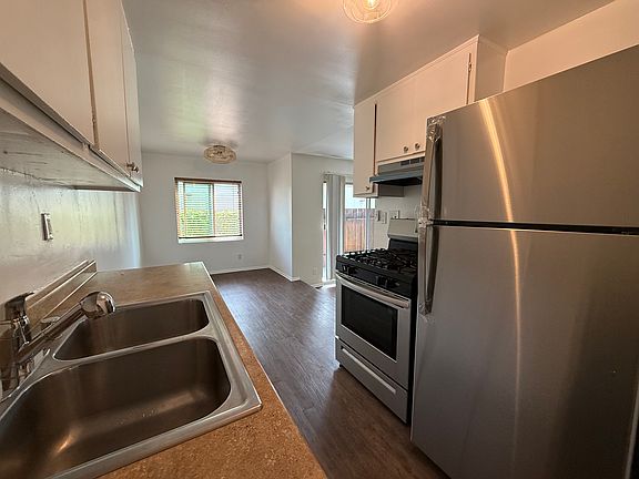 3rd image of 1147 Lincoln Blvd APT 2