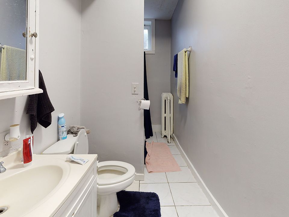 1st image of 13 Forbes St #3
