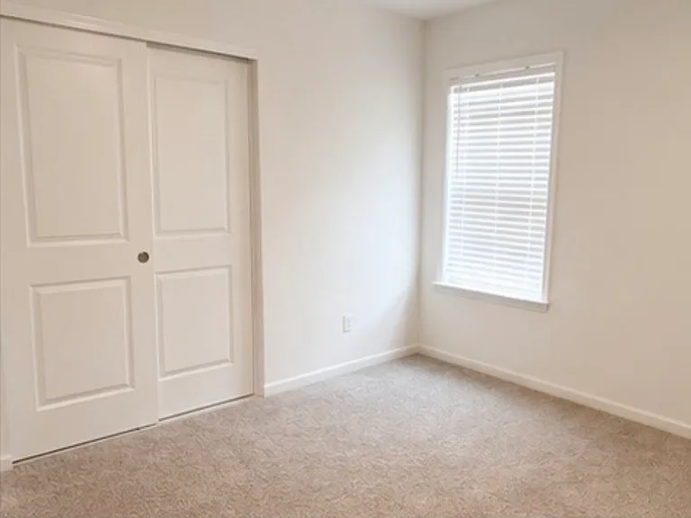 418 Valley View Dr — Photo 10