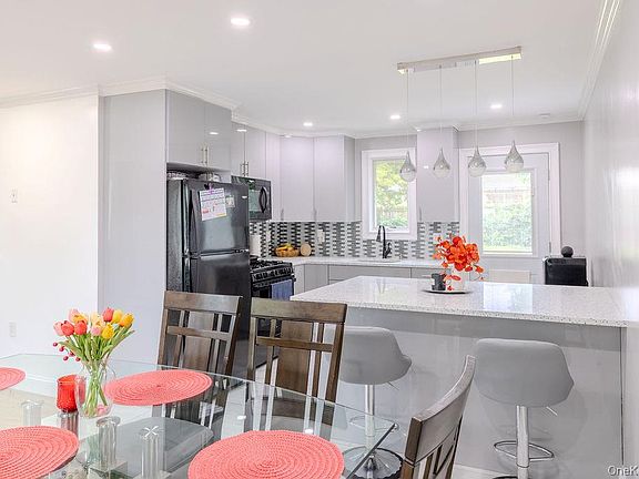 3rd image of 38 Tamarack Street