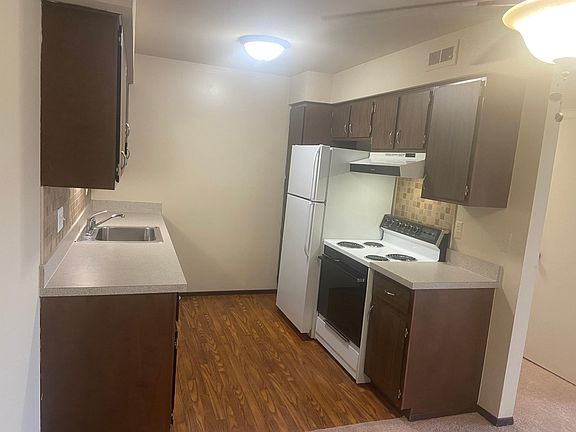 4th image of 695 Kirts Blvd APT 105
