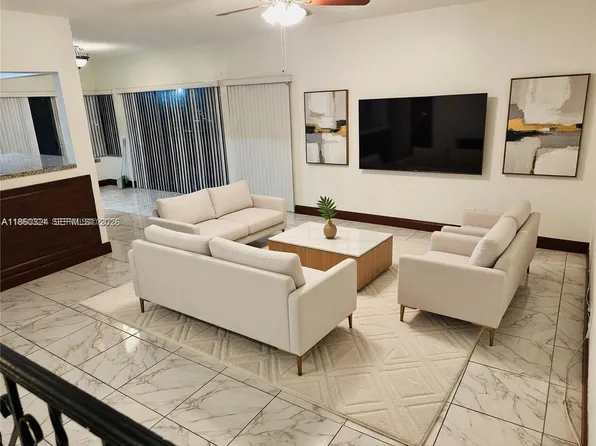 4850 SW 63rd Ter APT 323, Fort Lauderdale, FL 33314