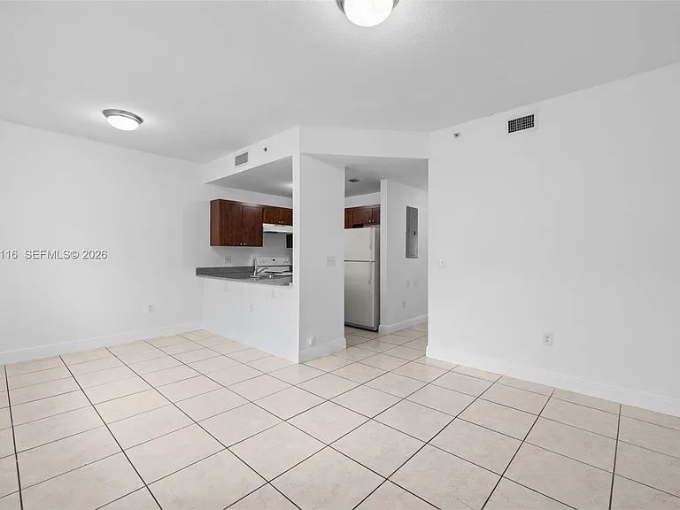 2421 W 78th St #104 — Photo 6