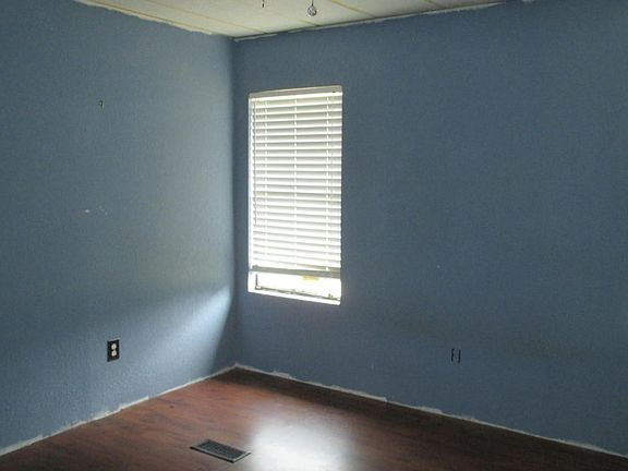 4173 Cinnamon Fern Master Bedroom