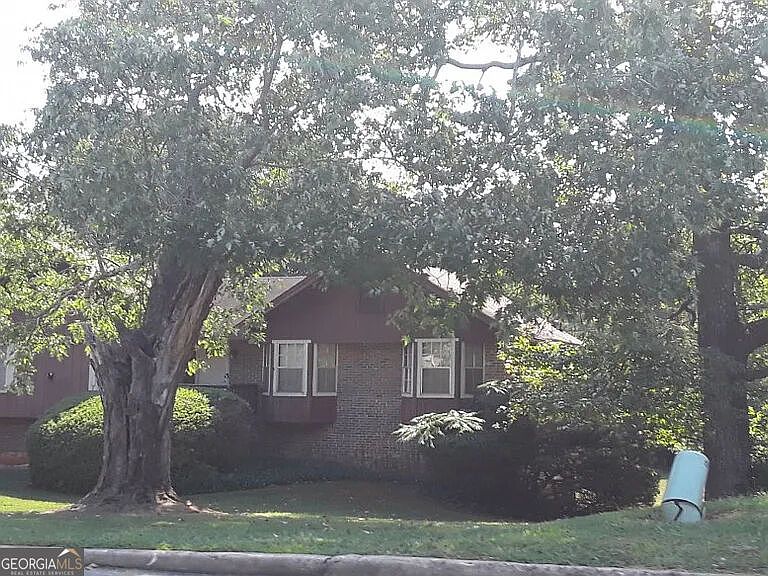 2nd image of 3299 Moravia Dr