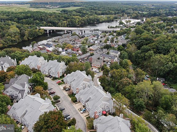 3rd image of 460 Overlook Dr #460