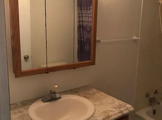 408 Vanderbilt St, Fairfax, IA 52228