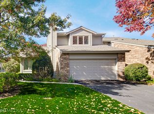 114 Commons Dr, Palos Park, IL 60464