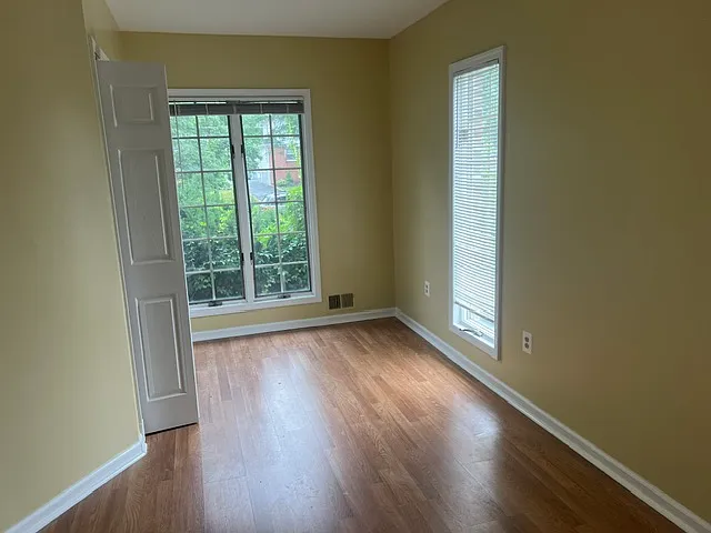 2 bed, 600 sqft, $2,700 — Photo 4