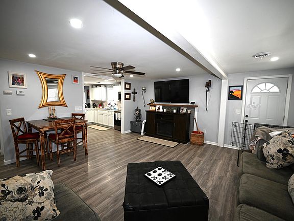 5th image of 114 Tamarac Dr