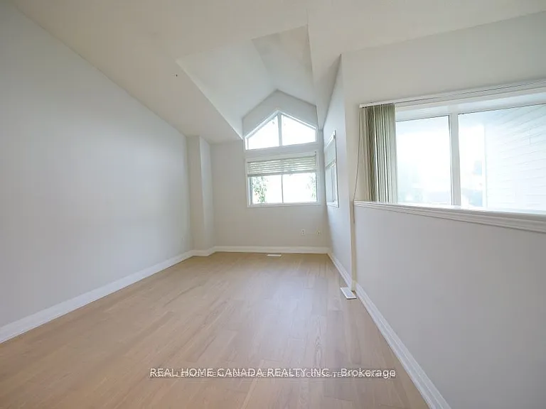 1240 Westview Ter #17 — Photo 12
