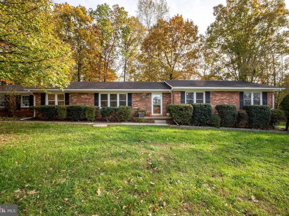 2 Peaceful Ct, Stafford, VA 22556