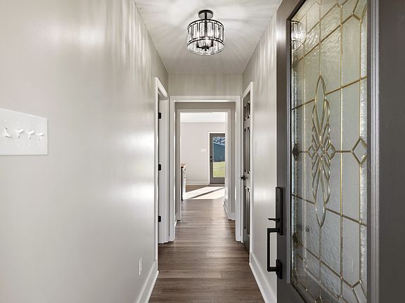 5th image of 2351 Feedmill Rd