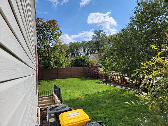 Large Fenced in Side Yard