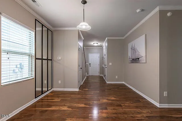 4 bed, 2417 sqft, $2,300 — Photo 3