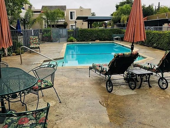 4th image of 2265 Denair Ave