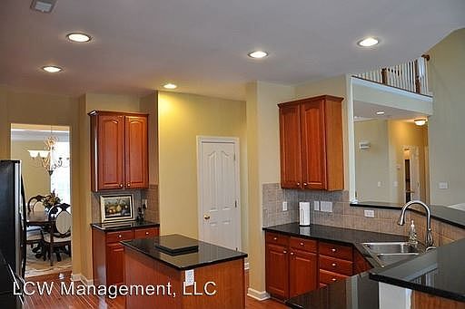 5th image of 8590 Waterford Village Ct
