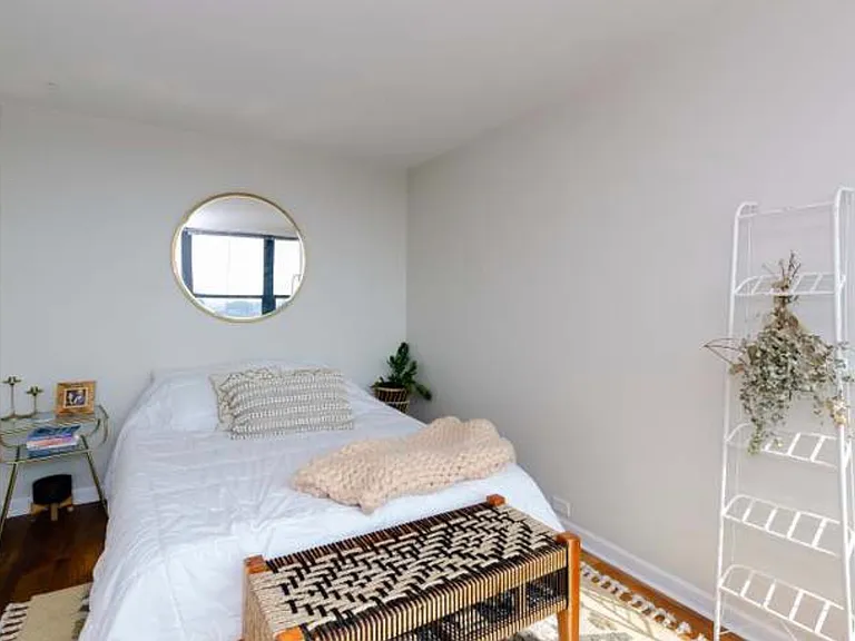 1560 N Sandburg Ter #2905J — Photo 8
