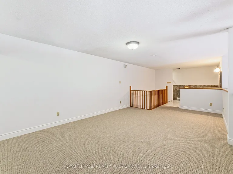 100 Bronte Rd #404 — Photo 28