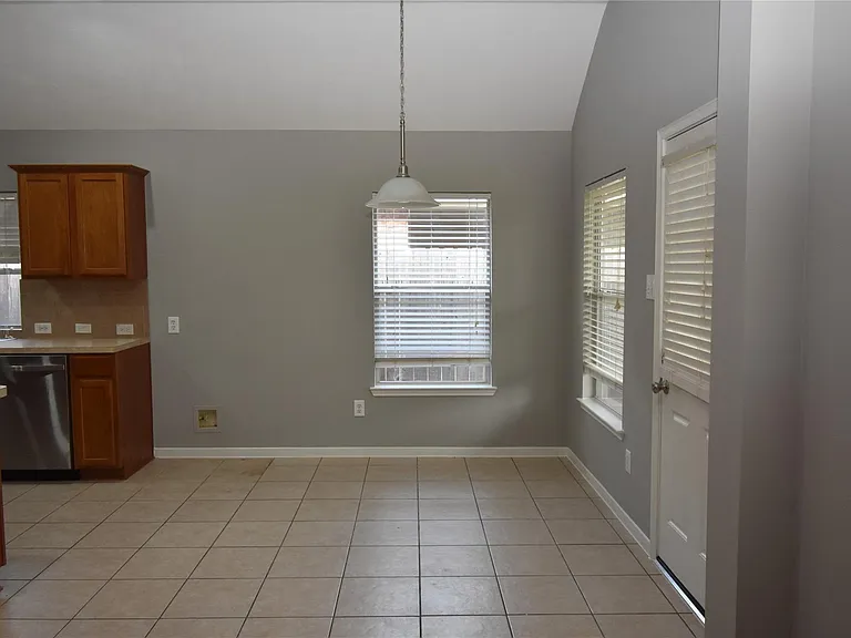9518 Brackenton Crest Dr — Photo 8