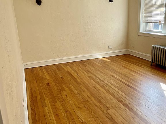 3rd image of 3251 S Kenilworth Ave #1S