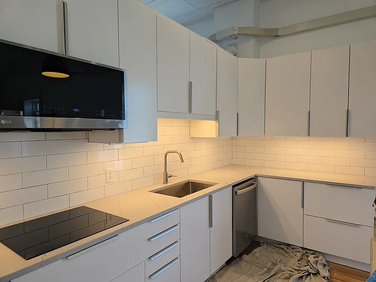 204 W Washington St #3B — Photo 3