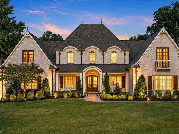 6323 Nesting Way, Oak Ridge, NC 27310
