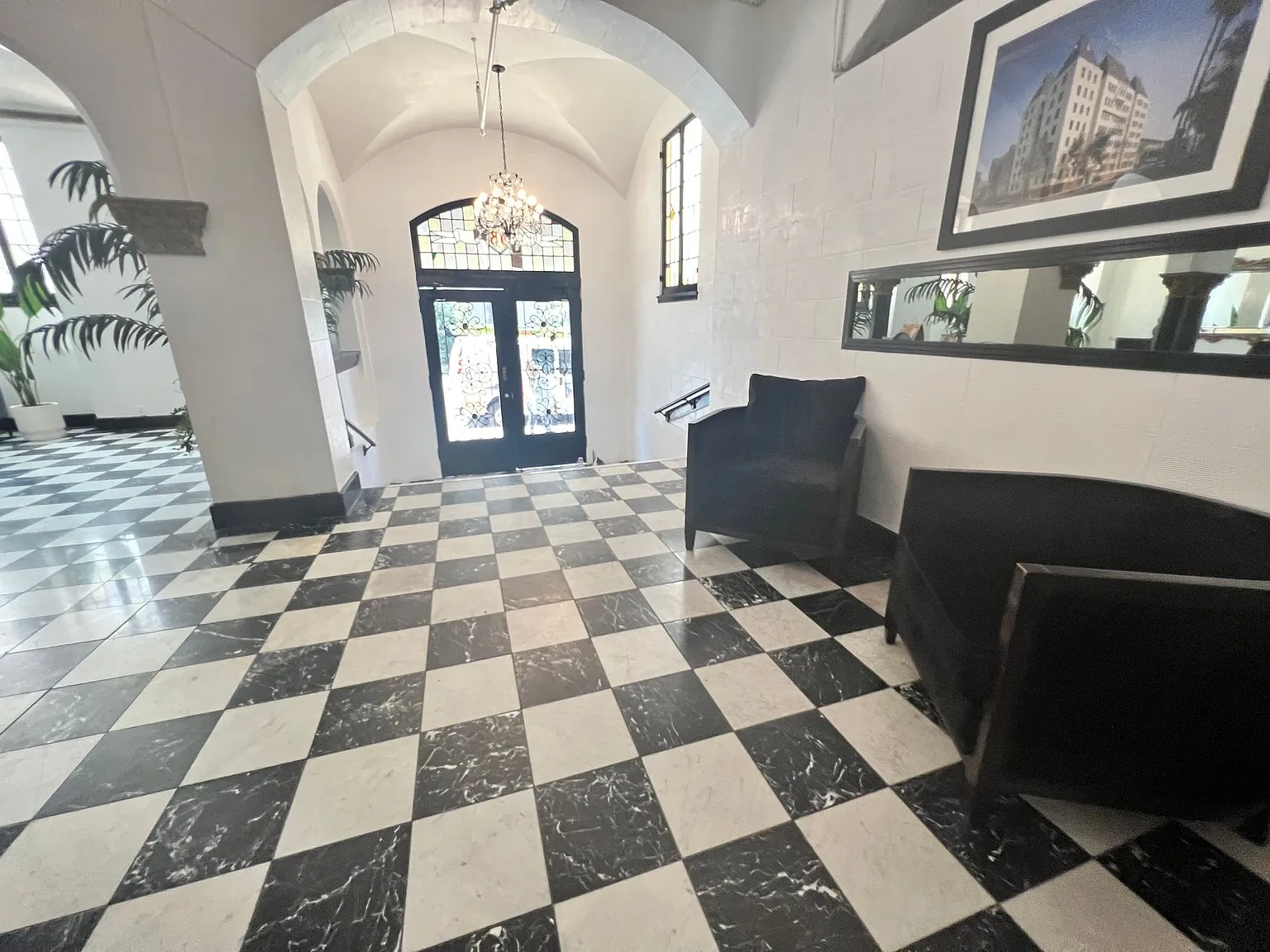 The Du Barry — Photo 3