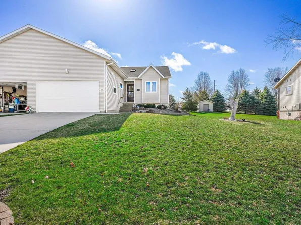 325 Redruth Drive, Dodgeville, WI 53533