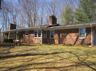 1113 Mallory Rd, Woodlawn, VA 24381